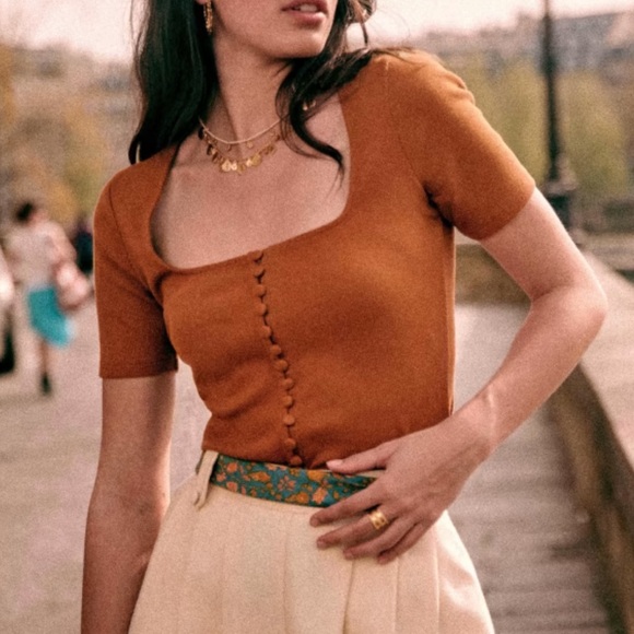Sezane Tops - Sezane Brown Grant T-Shirt in Coffee XXL